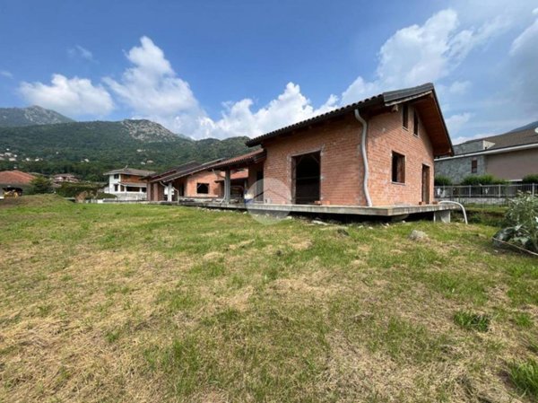 casa indipendente in vendita a Rubiana