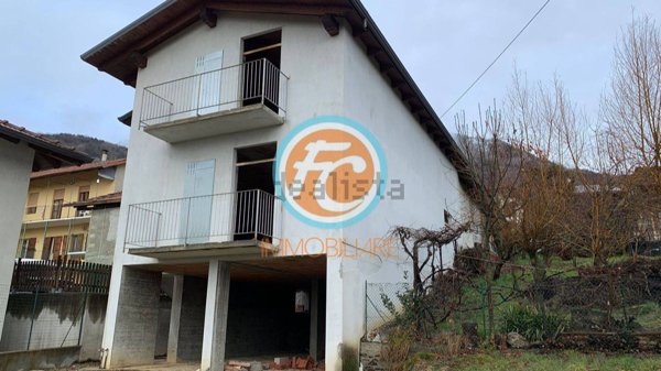 casa indipendente in vendita a Rubiana