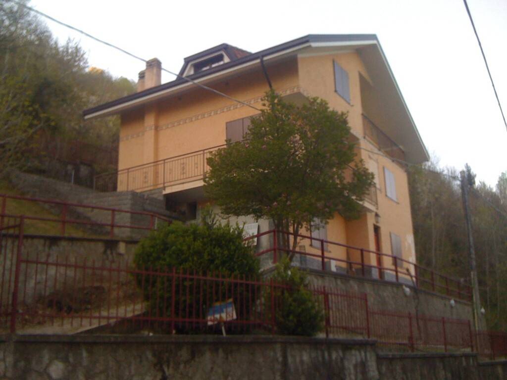 casa indipendente in vendita a Rubiana in zona Favella
