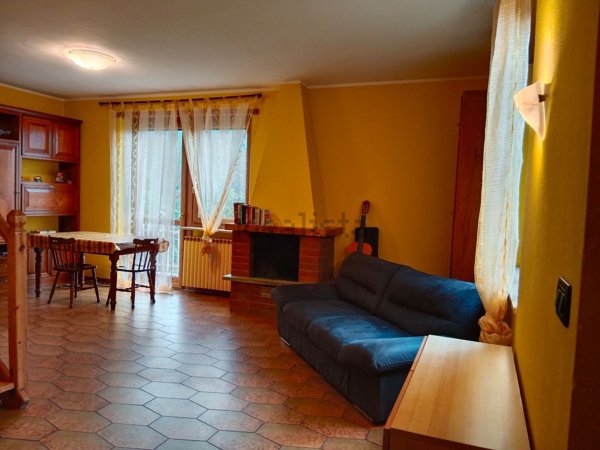 casa indipendente in vendita a Rubiana