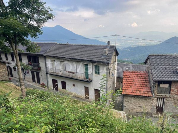 appartamento in vendita a Rubiana in zona Mompellato