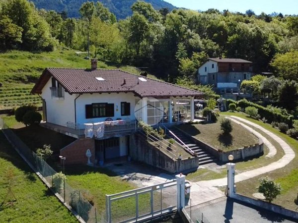 casa indipendente in vendita a Rubiana