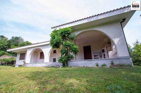 casa indipendente in vendita a Rubiana
