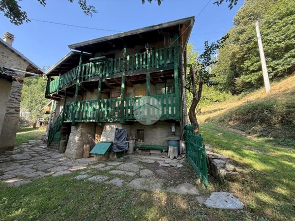 casa indipendente in vendita a Rubiana in zona Favella