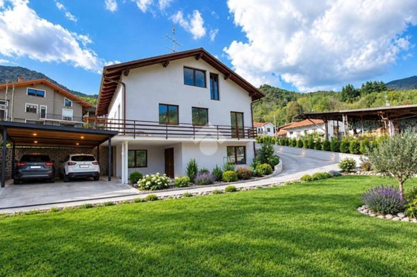 casa indipendente in vendita a Rubiana