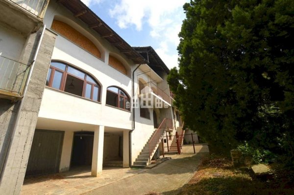 casa indipendente in vendita a Rueglio