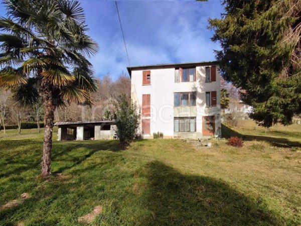 casa indipendente in vendita a Rueglio
