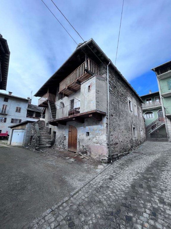 casa indipendente in vendita a Rueglio