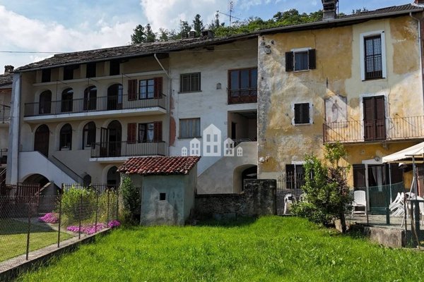 casa semindipendente in vendita a Rueglio