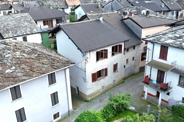 casa indipendente in vendita a Rueglio
