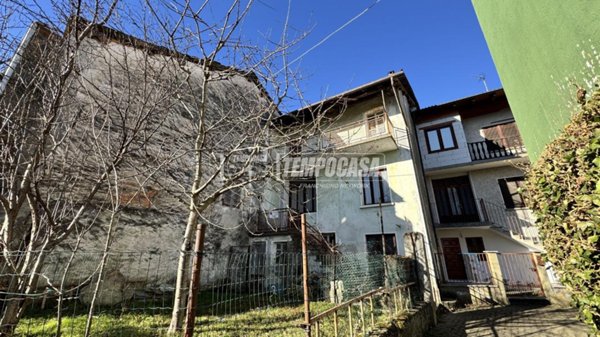 casa indipendente in vendita a Rueglio