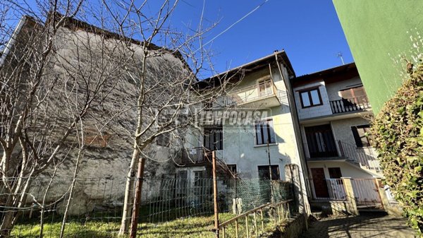 casa indipendente in vendita a Rueglio