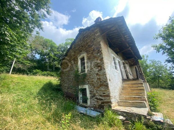 casa indipendente in vendita a Rueglio