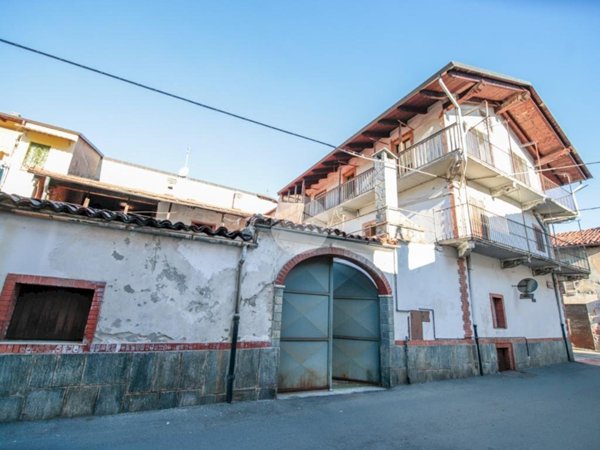 casa semindipendente in vendita a Salassa