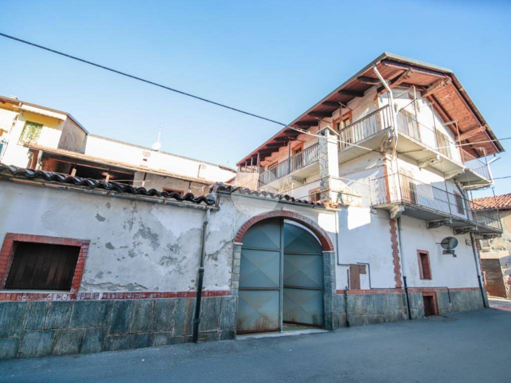 casa semindipendente in vendita a Salassa