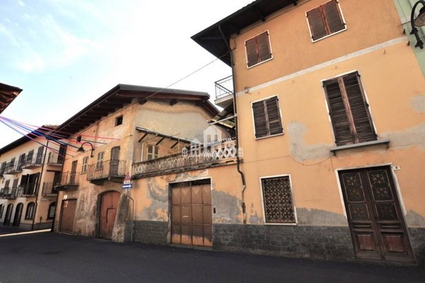 casa semindipendente in vendita a Salassa