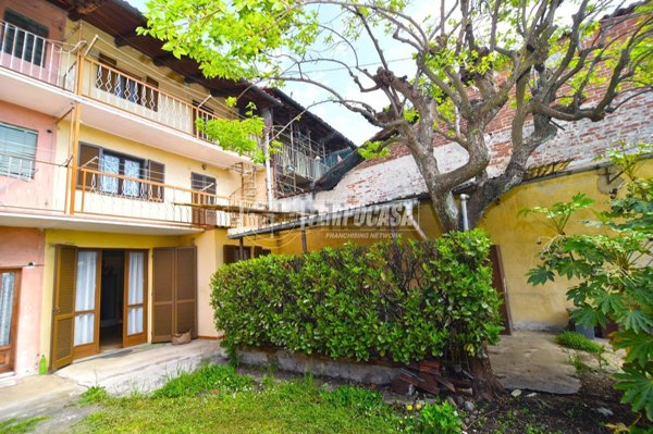 casa indipendente in vendita a Salassa