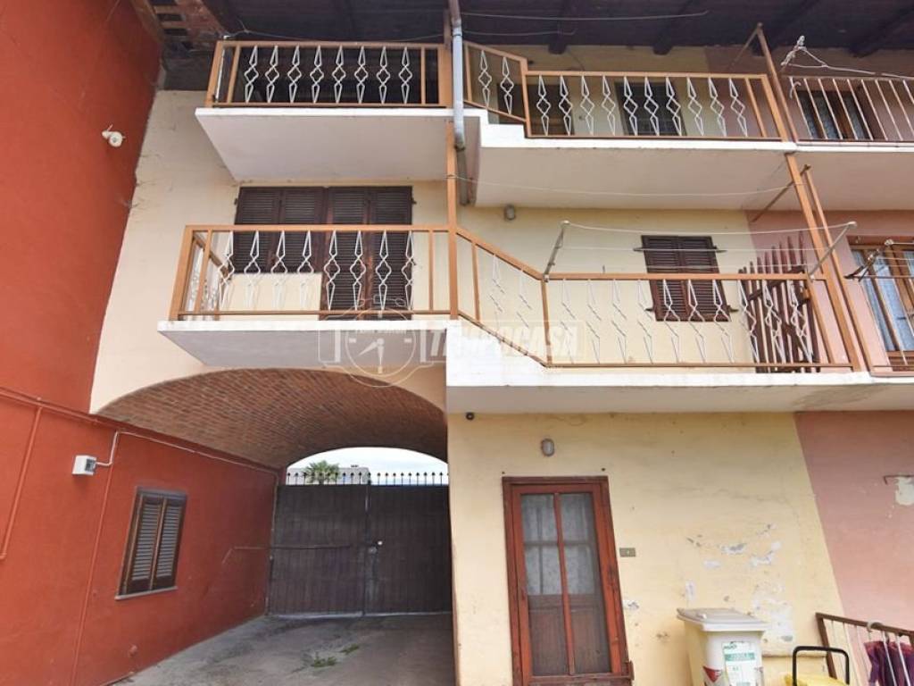 casa indipendente in vendita a Salassa