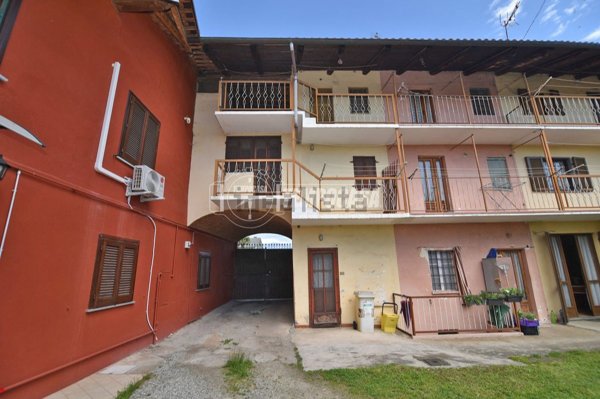 casa indipendente in vendita a Salassa