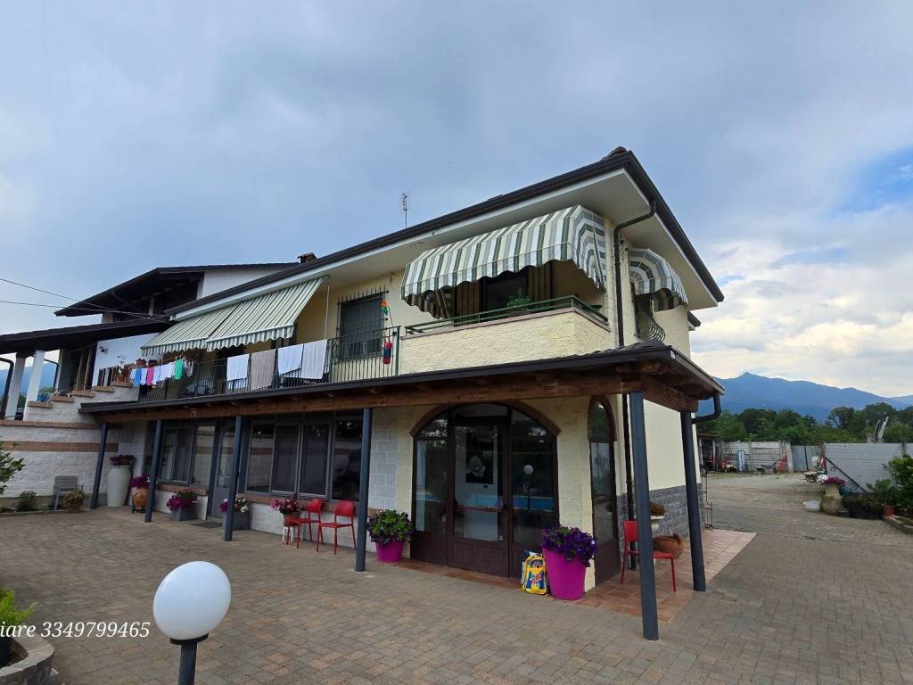 casa indipendente in vendita a Salassa