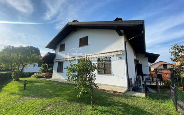 casa indipendente in vendita a Salassa