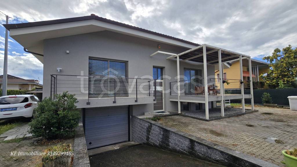 casa indipendente in vendita a Salassa