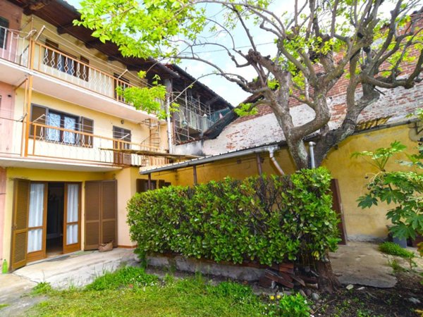 casa indipendente in vendita a Salassa