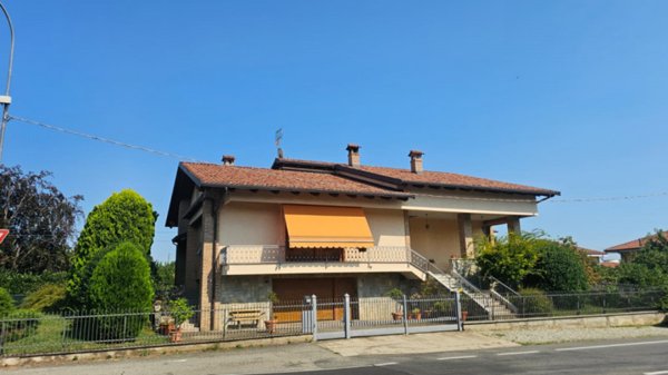 casa indipendente in vendita a Salassa