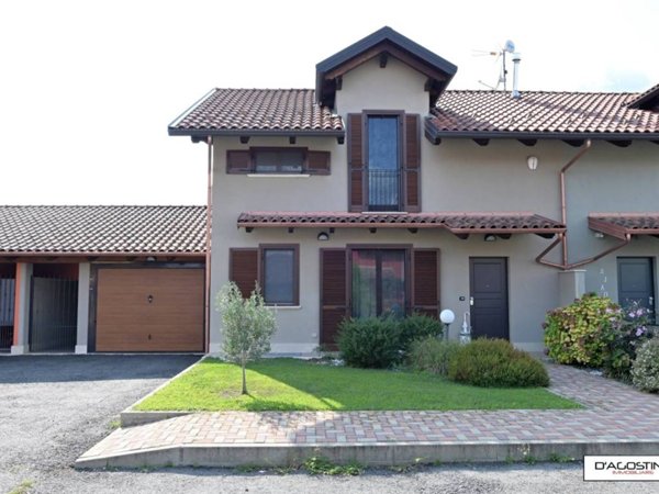 casa indipendente in vendita a Salassa