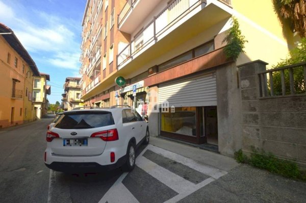 locale commerciale in vendita a Salassa