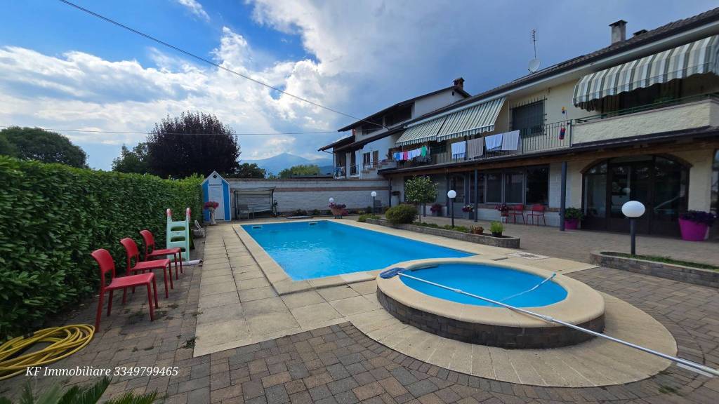 casa indipendente in vendita a Salassa