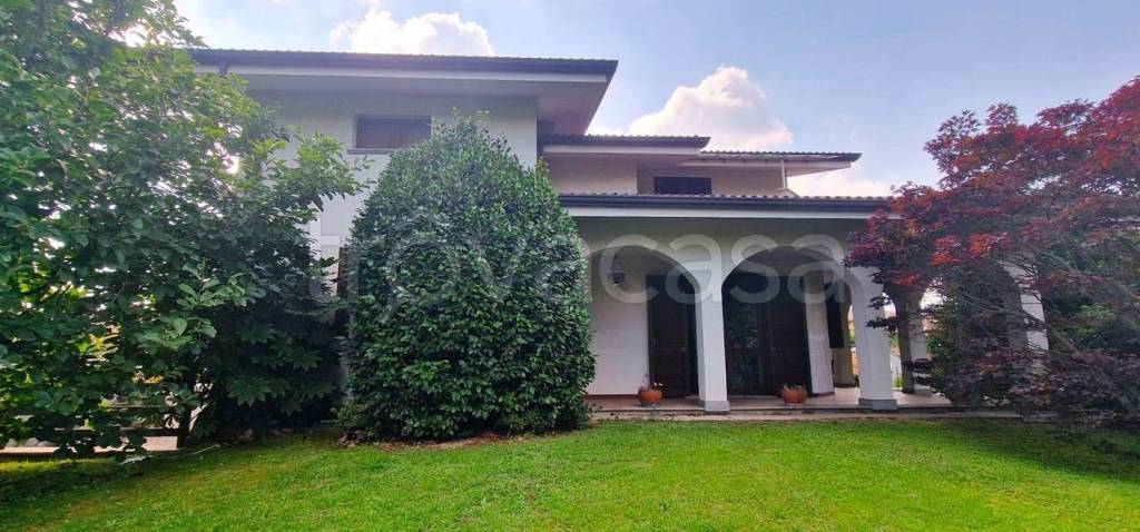 casa indipendente in vendita a Salassa