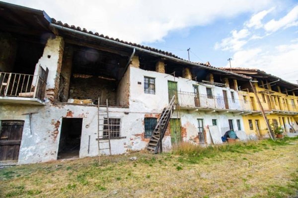 casale in vendita a Salassa