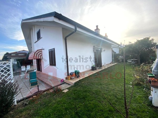 casa indipendente in vendita a Salassa