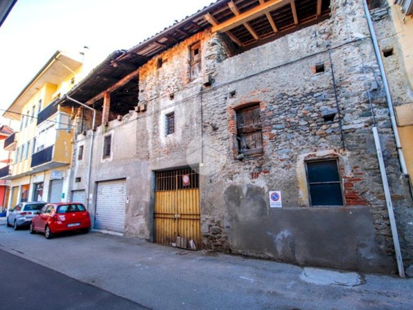 casale in vendita a Salassa