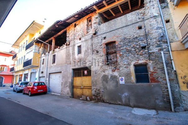 casale in vendita a Salassa