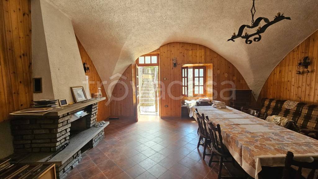 casa indipendente in vendita a Salassa