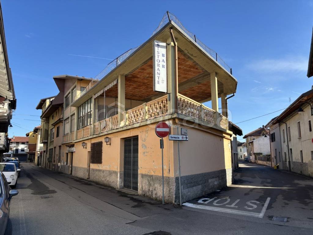 casa semindipendente in vendita a Salassa