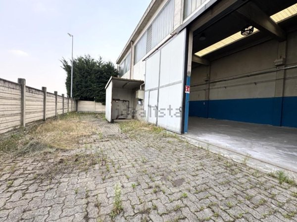 capannone in vendita a Salassa