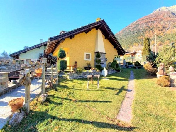 appartamento in vendita a Salbertrand in zona Oulme