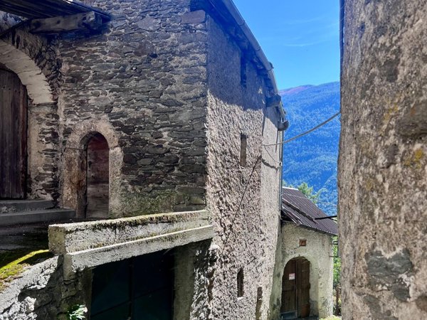 casale in vendita a Salbertrand in zona Eclause