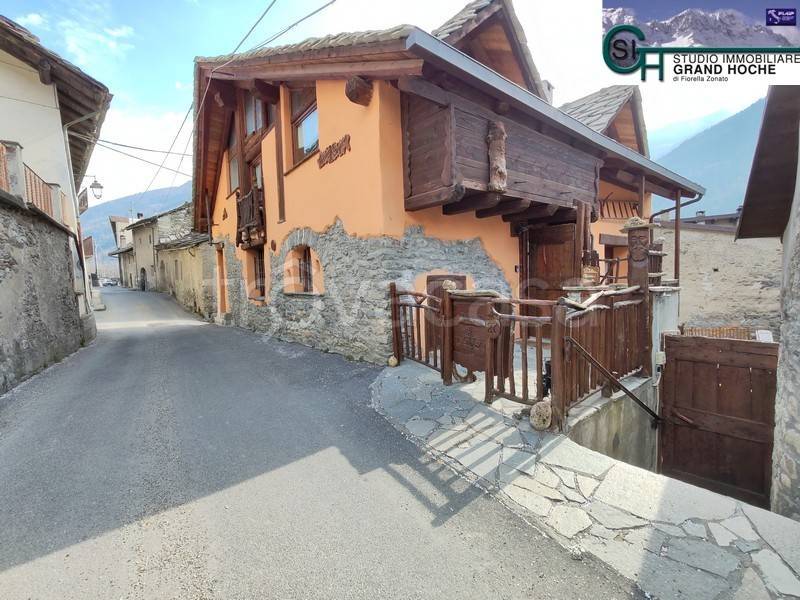 appartamento in vendita a Salbertrand in zona Oulme