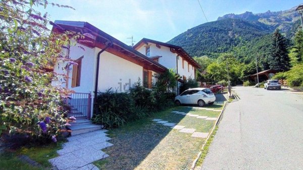 appartamento in vendita a Salbertrand in zona Oulme
