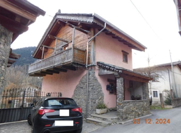 appartamento in vendita a Salbertrand in zona Oulme