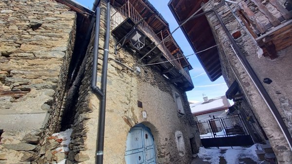 casale in vendita a Salbertrand in zona Eclause