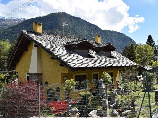appartamento in vendita a Salbertrand in zona Oulme