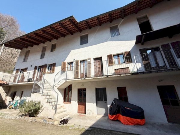 casa indipendente in vendita a Salerano Canavese