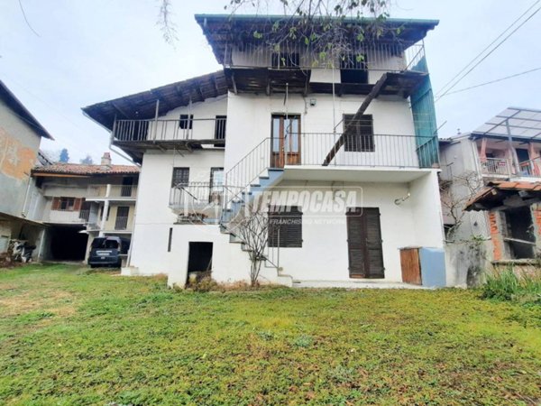 casa indipendente in vendita a Salerano Canavese