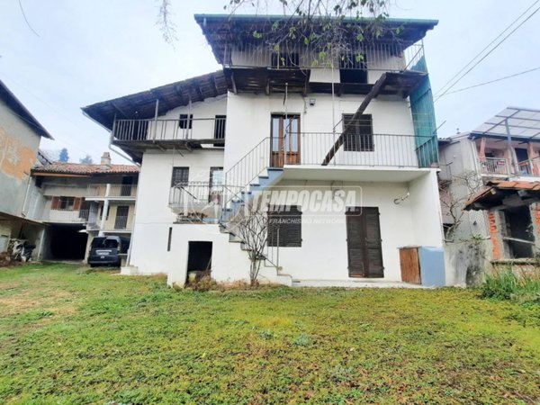 casa indipendente in vendita a Salerano Canavese