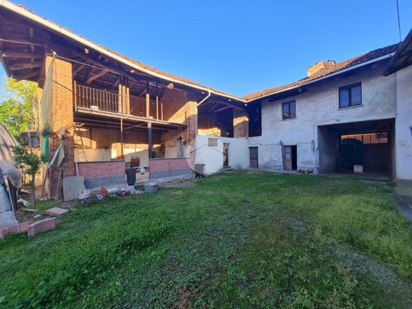 casa indipendente in vendita a San Benigno Canavese